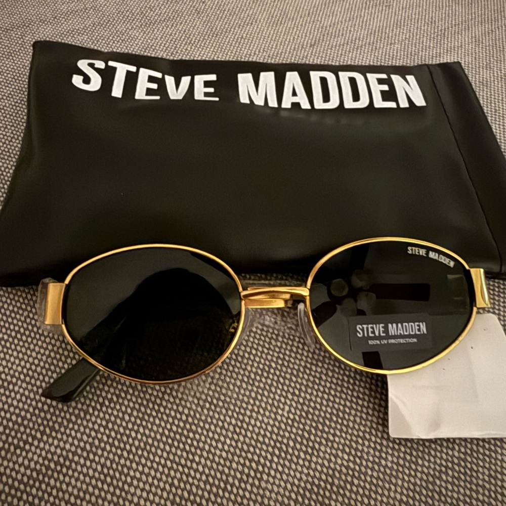 NEW Steve Madden Mystie Gold/Black Sunglasses